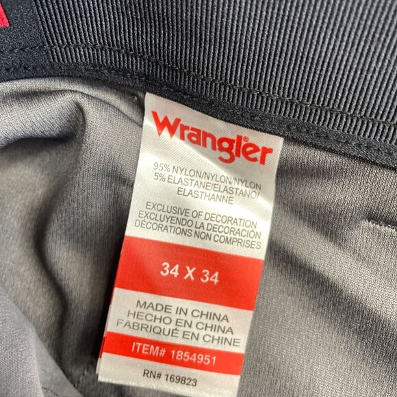 NEW Wrangler Men's 34x34 Cargo Tech Pants Regular Fit Water Repellent Gray Nylon - Picture 5 of 9